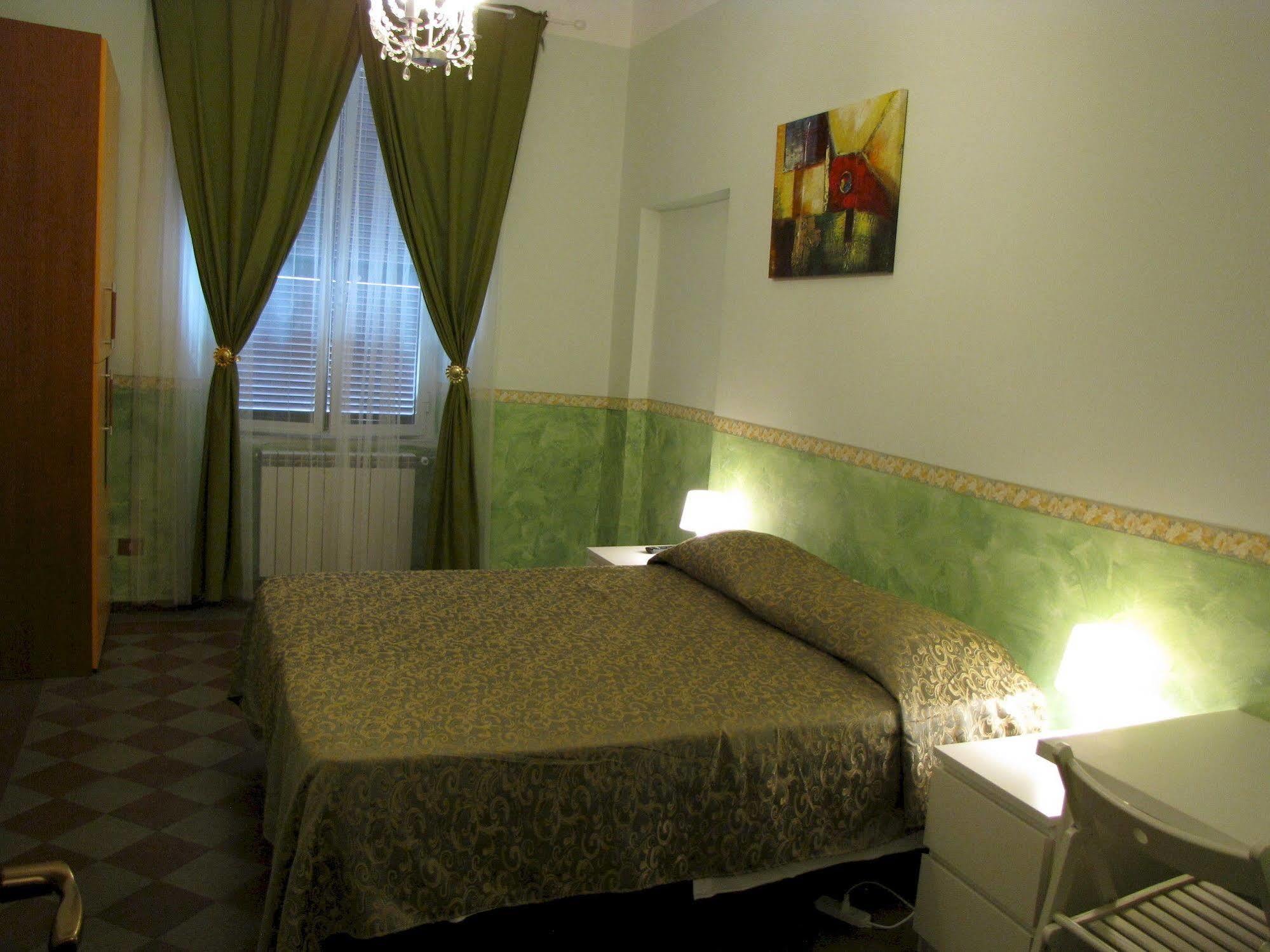 Bed and Breakfast Claudia House Roma Termini Zewnętrze zdjęcie